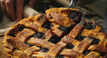 Questa crostata è la più amata dai miei figli: morbida e con il ripieno di Nutella