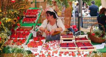 Si trova a due passi da Roma, ed è il borgo delle fragole: colori e sapori vi lasceranno senza parole